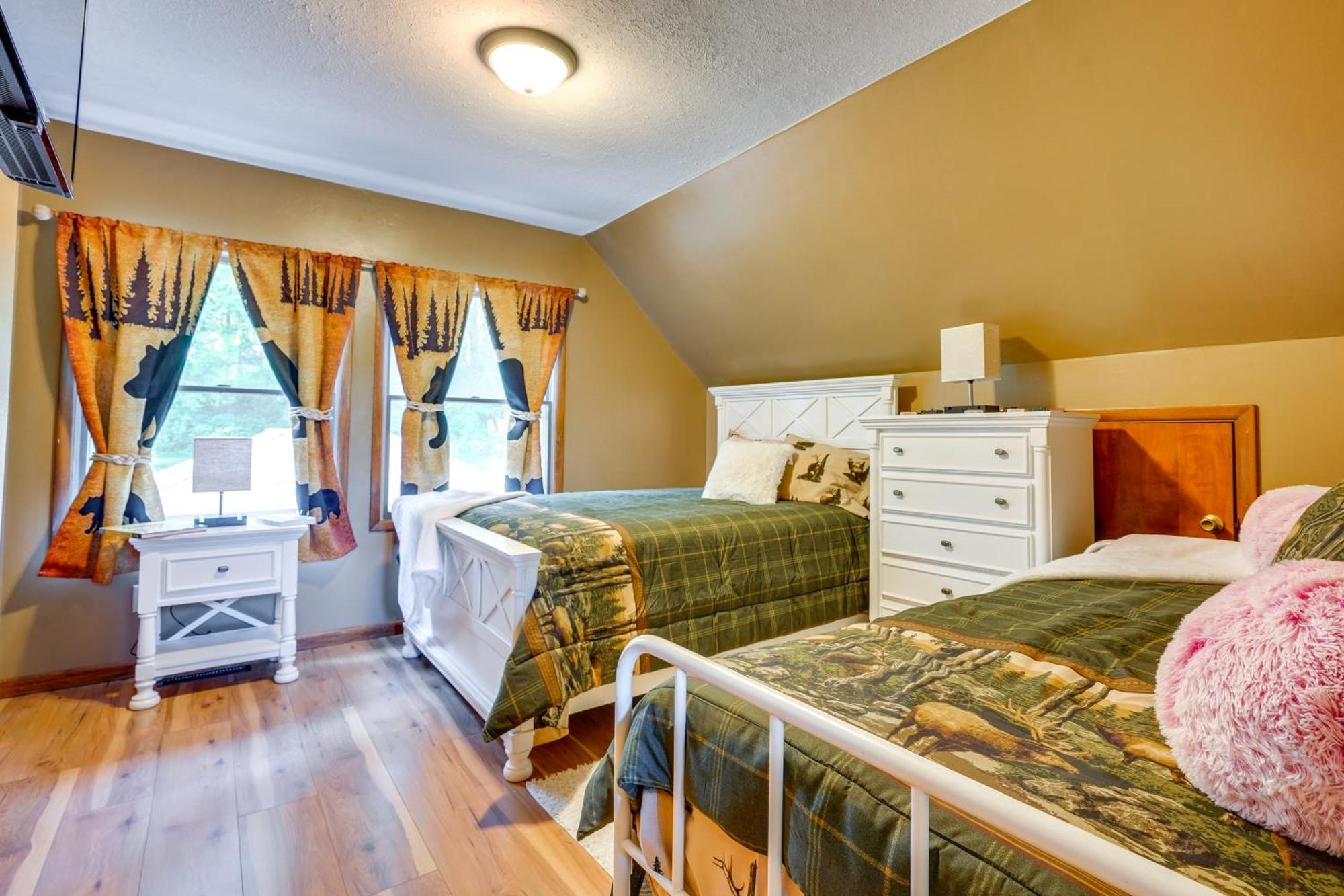 Howard Cabin Rental About 3 Mi To Apple Valley Lake! Mount Vernon Екстериор снимка