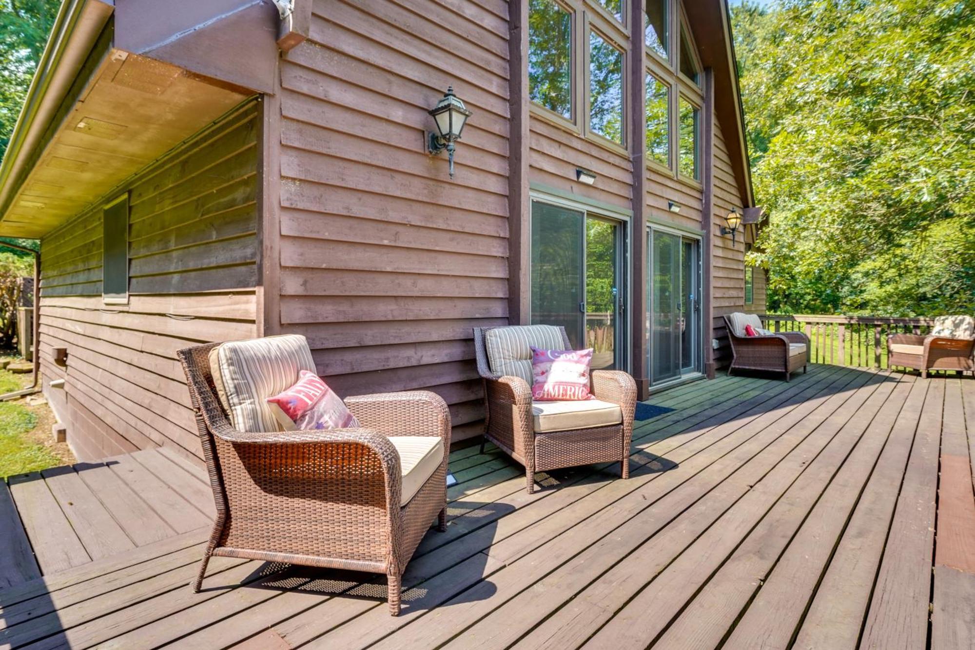 Howard Cabin Rental About 3 Mi To Apple Valley Lake! Mount Vernon Екстериор снимка