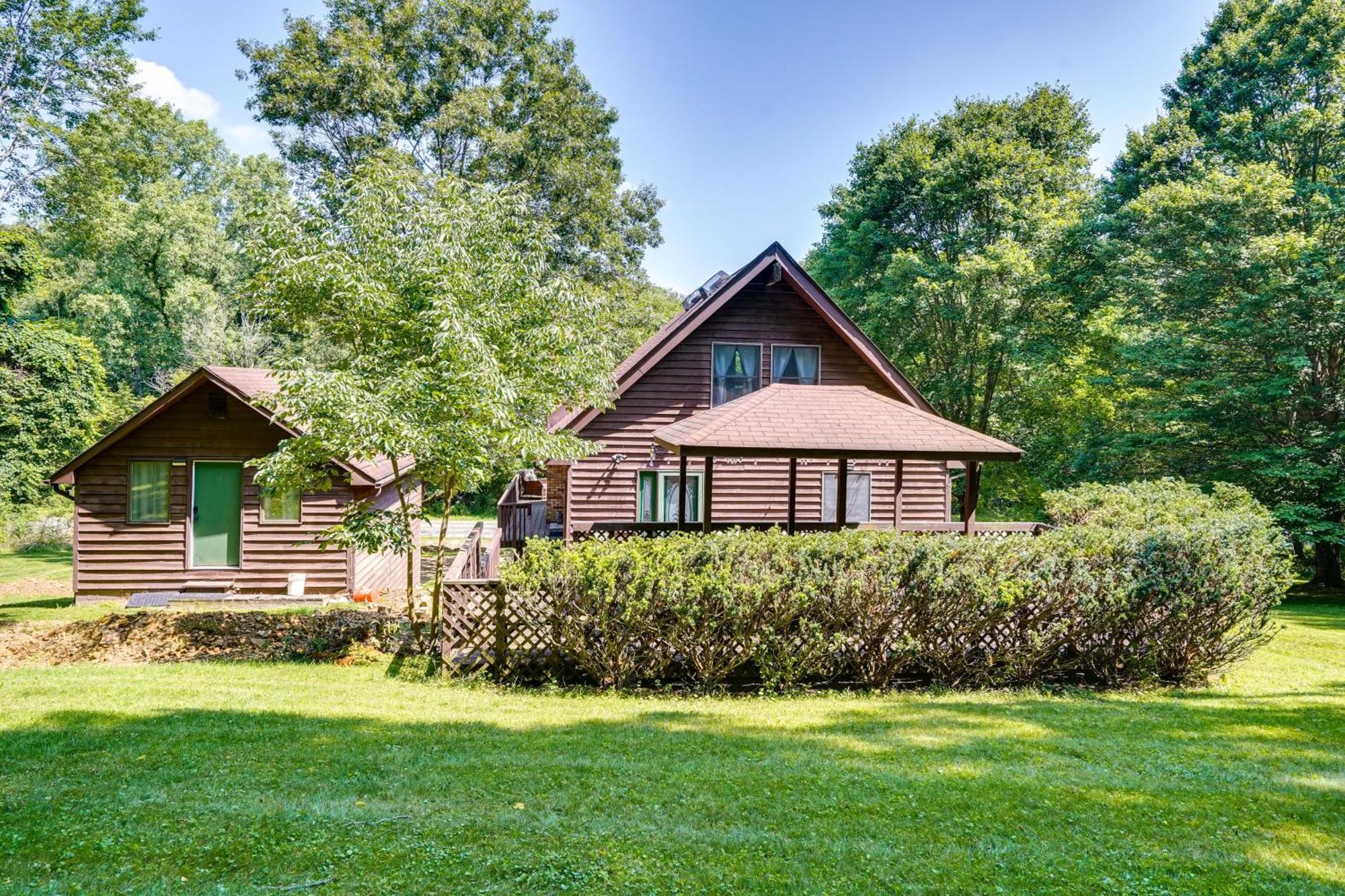 Howard Cabin Rental About 3 Mi To Apple Valley Lake! Mount Vernon Екстериор снимка